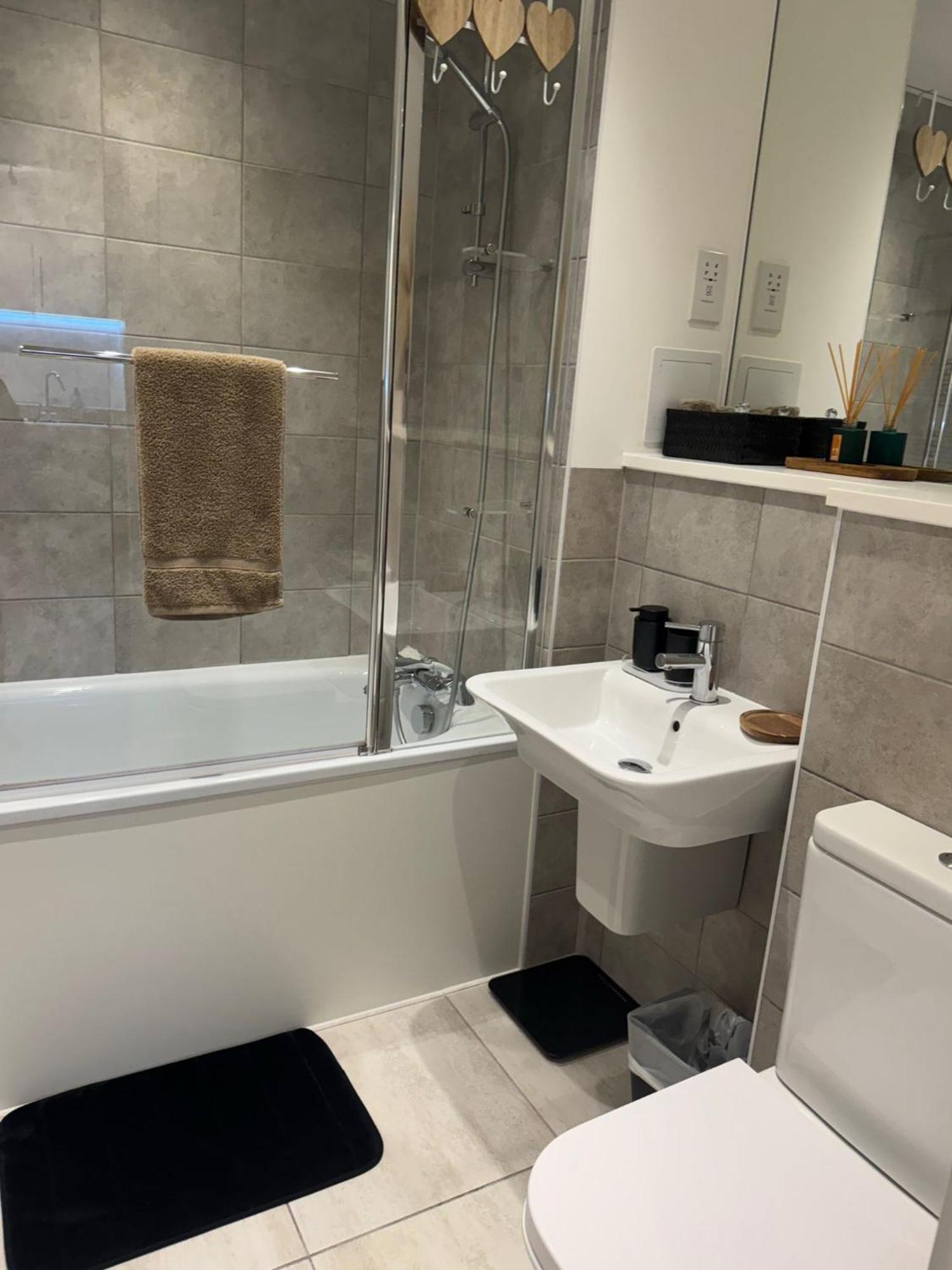 Apartment Top Quality Private Full Flat Luxury Bedroom In Central *