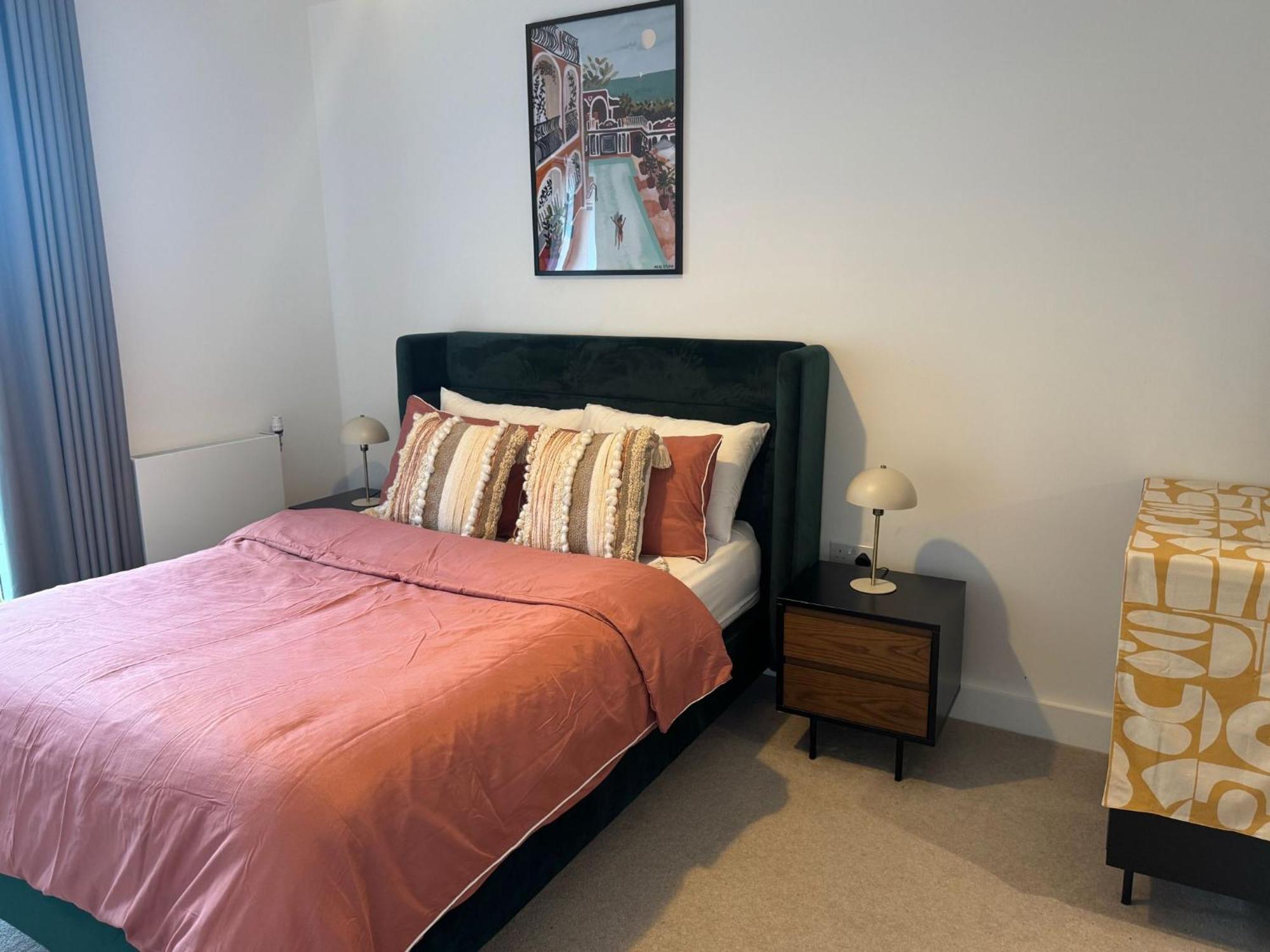 Top Quality Private Full Flat Luxury Bedroom In Central Londra
