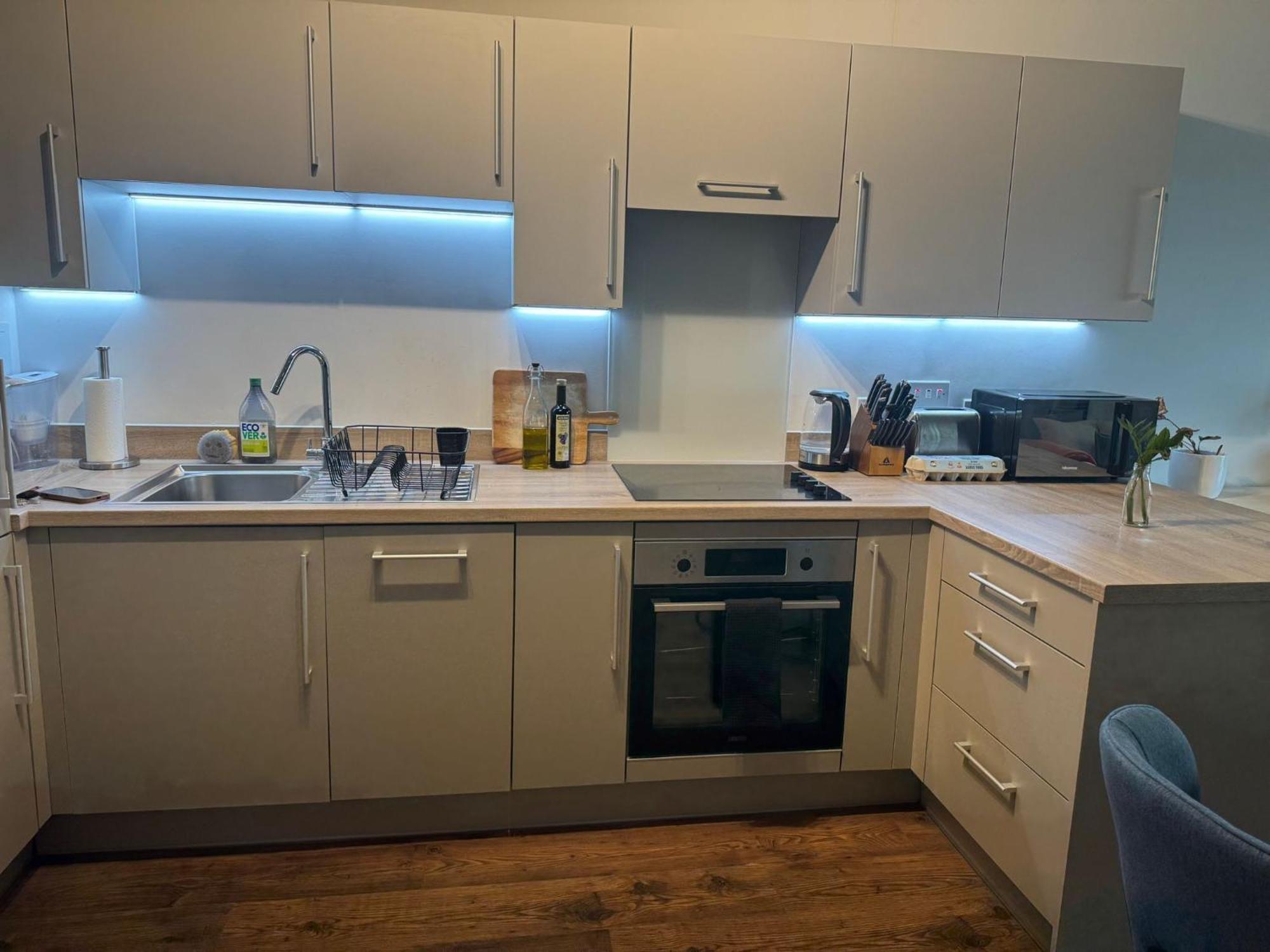 Top Quality Private Full Flat Luxury Bedroom In Central * Londra