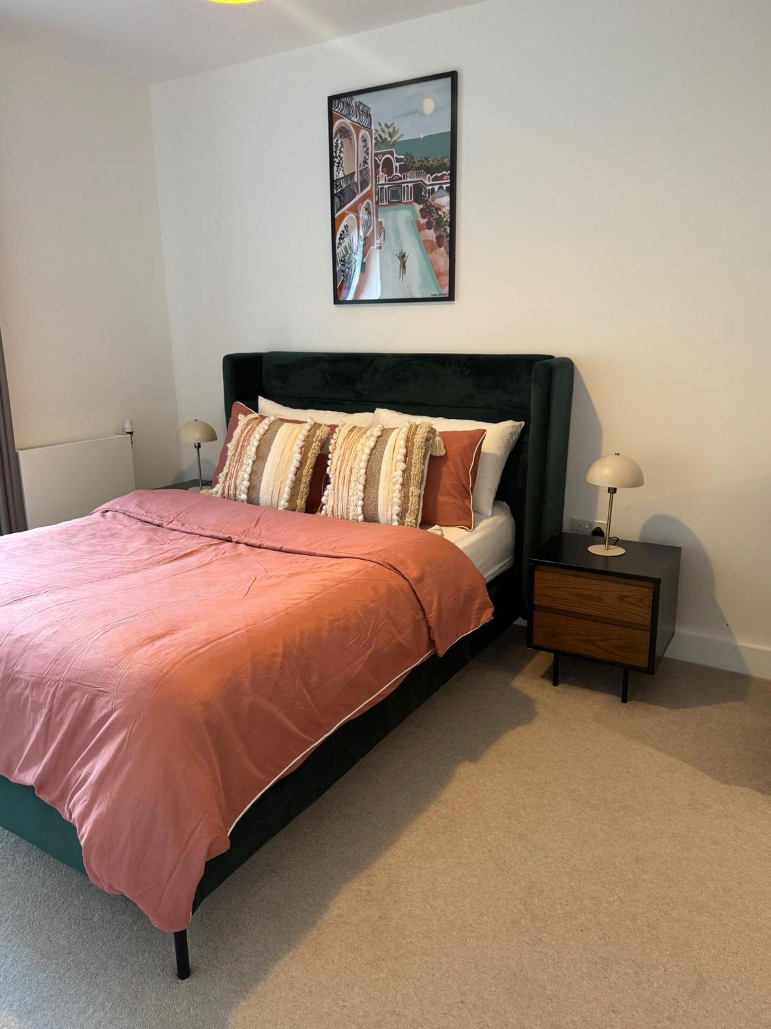 Top Quality Private Full Flat Luxury Bedroom In Central Londra