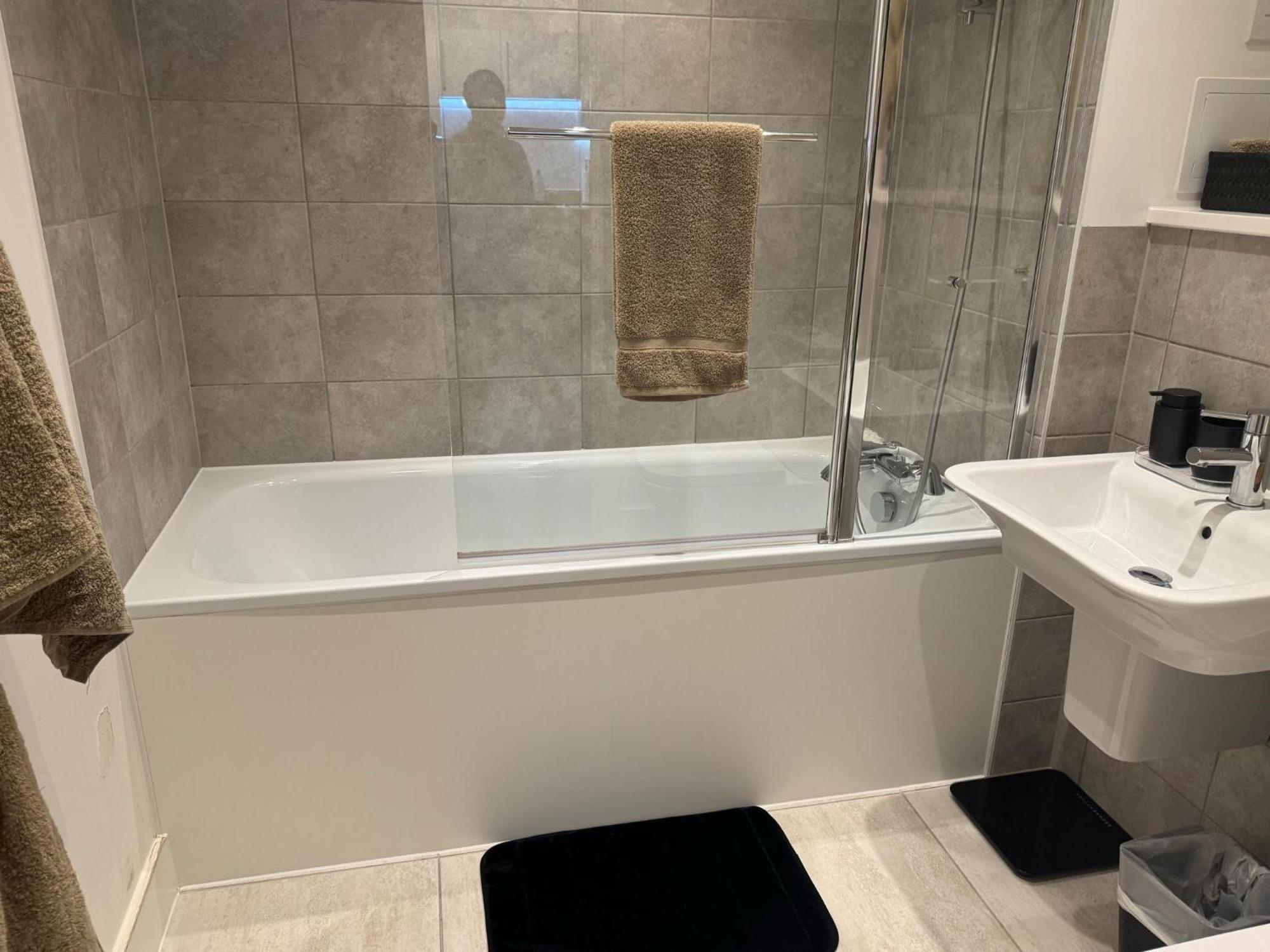 Top Quality Private Full Flat Luxury Bedroom In Central Appartamento *
